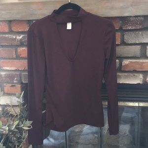 Long sleeve maroon top